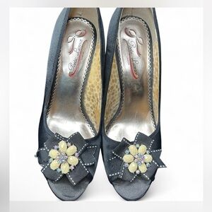 Poetic License Black Heels with Floral Rhinestones Embellishment Size 10